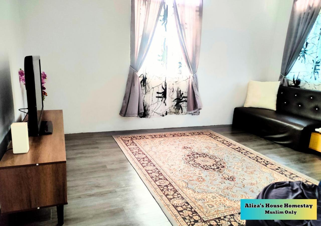 Aliza'S House Homestay Pd Mini Bungalow Port Dickson Exterior photo