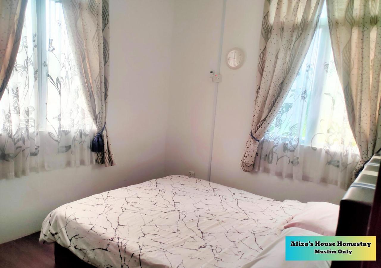Aliza'S House Homestay Pd Mini Bungalow Port Dickson Exterior photo
